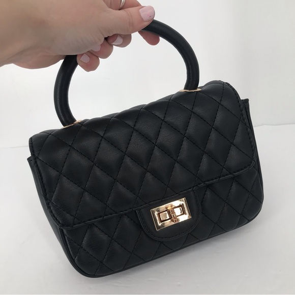 🍄4 for $35 Vegan Leather Quilted Convertible Handbag - Picture 3 of 9